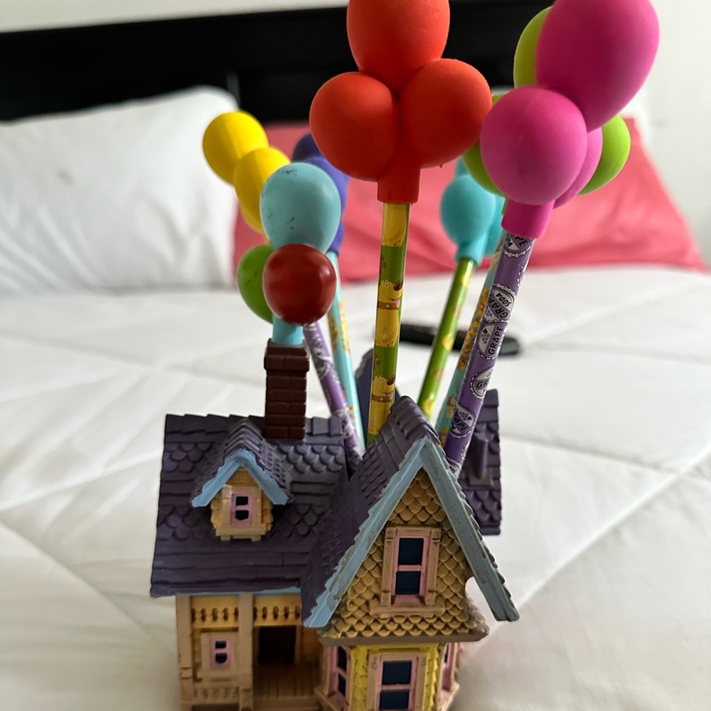 Up Pencil Holder